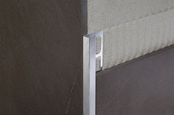 Bilde av HJØRNELIST FIRKANT ZQBSN/12 ALUMINIUM SATIN 12,5MMX270CM, PROFILPAS