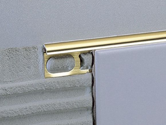 Bilde av HJØRNELIST AVRUNDET RB/10 ALUMINIUM GULL POLERT 10MMX270CM, PROFILPAS
